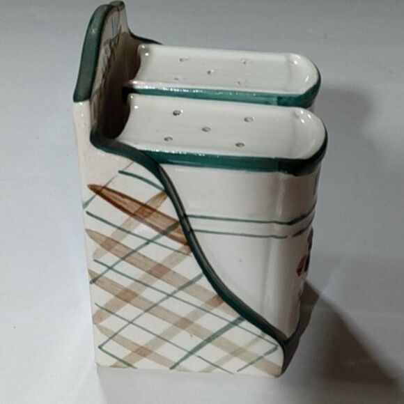 Vintage Japan Handpainted Ceramic Wall Mount Salt & Pepper Shaker Set Roosters - Picture 8 of 13